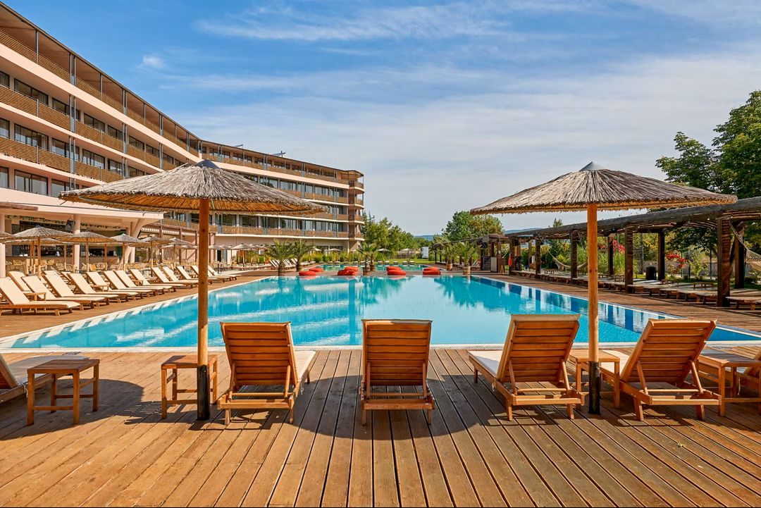 Soak up the Sun in Bulgaria with Sunny Beach Club