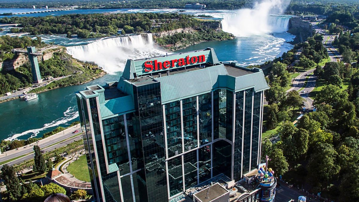 2027: 4 Nights Toronto & 3 Nights Niagara Falls Stay