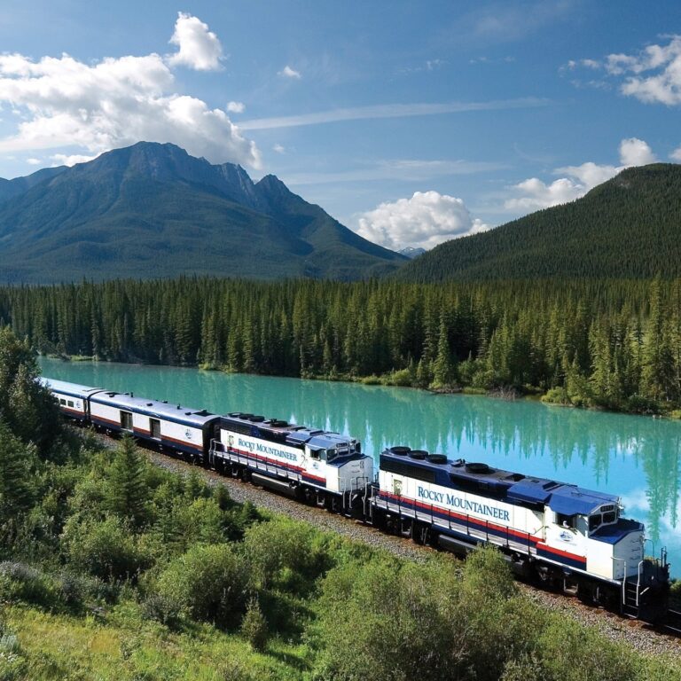 Canadian Rockies, Rocky Mountaineer & Vancouver