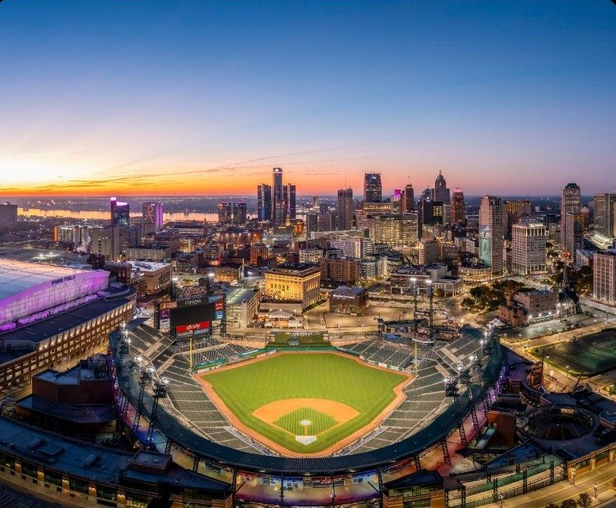 Detroit & Beyond: A USA–Canada Getaway