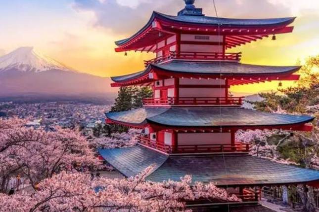 10-Day Japan Escorted Tour: Icons of Japan!