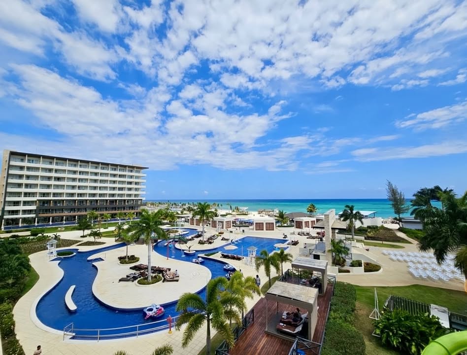 Jamaica is Back: Save 20% at Royalton Blue Waters!