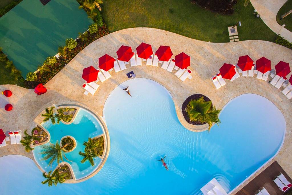 Escape to the Sun: All-Inclusive Family Fun at Magna Marbella