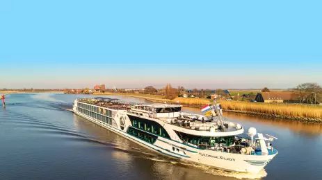 Enchanting Douro: Porto & Salamanca River Cruise with Free All-Inclusive Drinks!