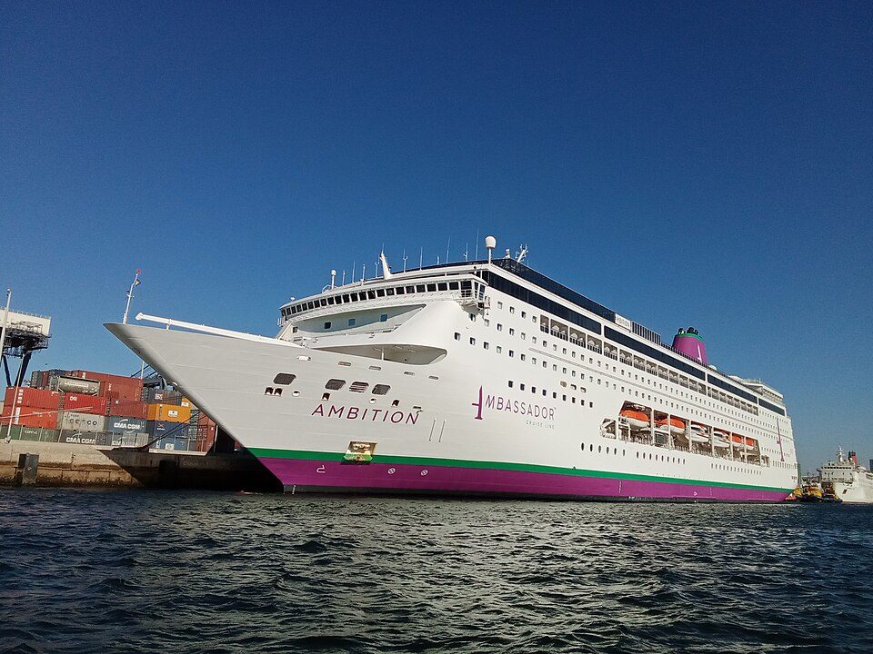 Melting Horizons: A Norwegian Spring Voyage - Cruise the Fjords with Free Drinks!