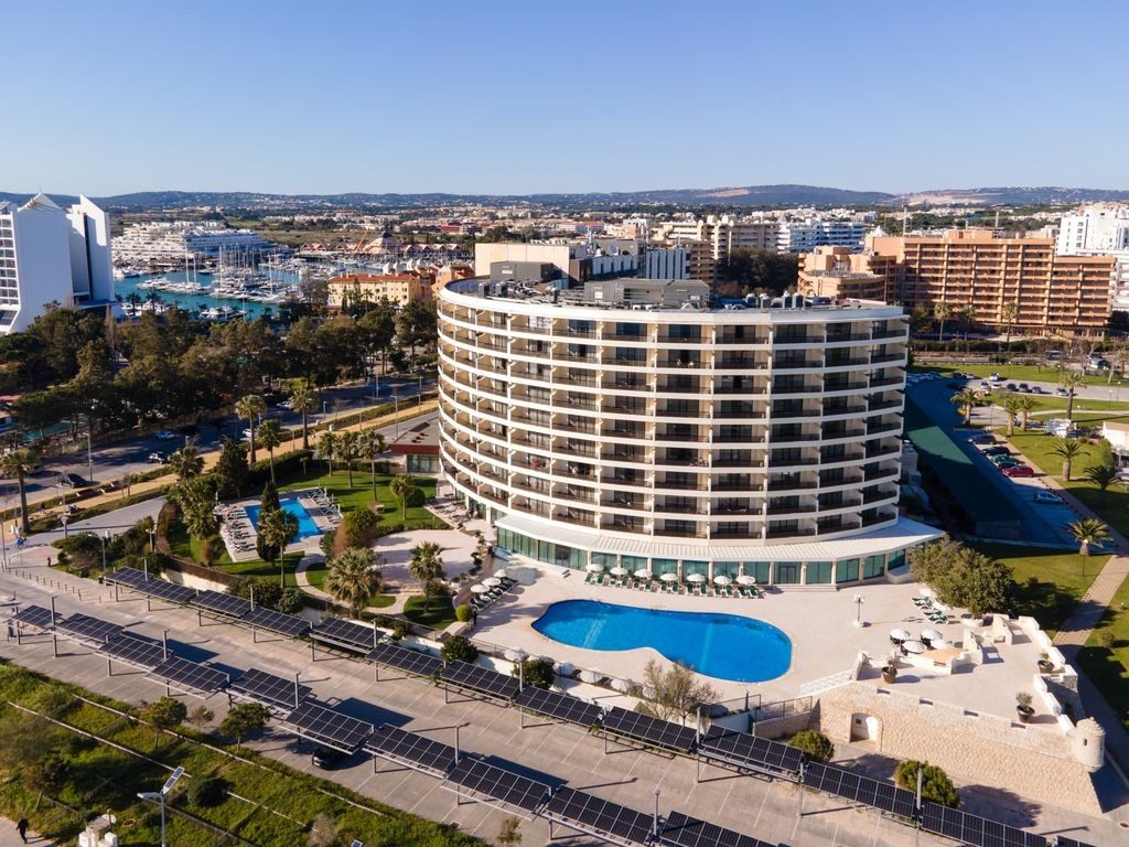 Golden Algarve Family Escape