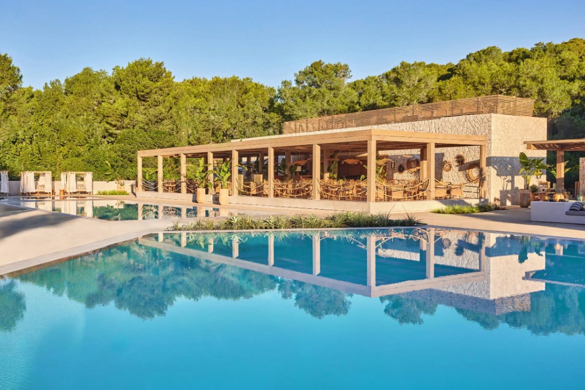 Secure Your Luxurious Family Escape to Ikos The Deluxe Collection - Summer 2027
