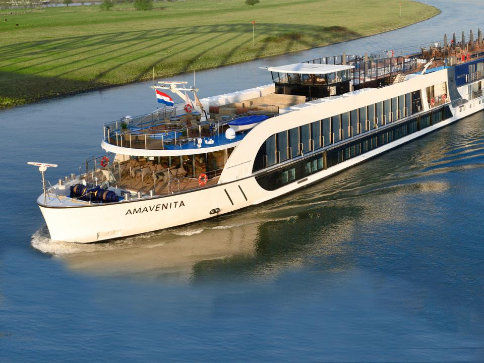 New Year Celebrations on the Rhine: Swiss Alps & Rhine Castles Cruise