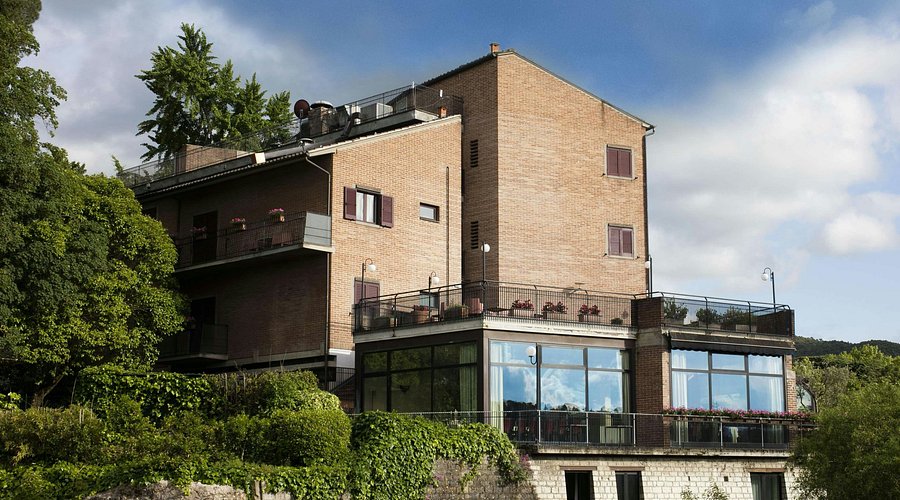 Discover Italy's Hidden Gem: Enchanting Umbria Holiday