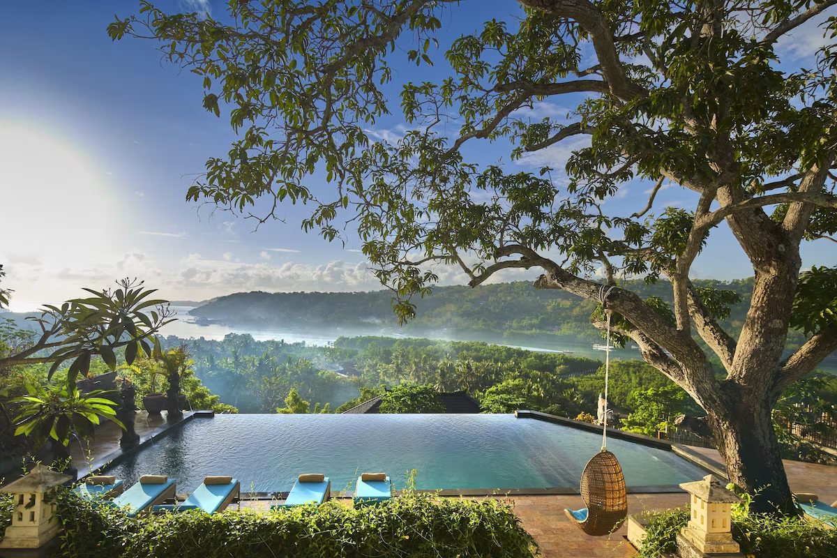 Bali Beyond the Ordinary - A Seaview Escape to Paradise!