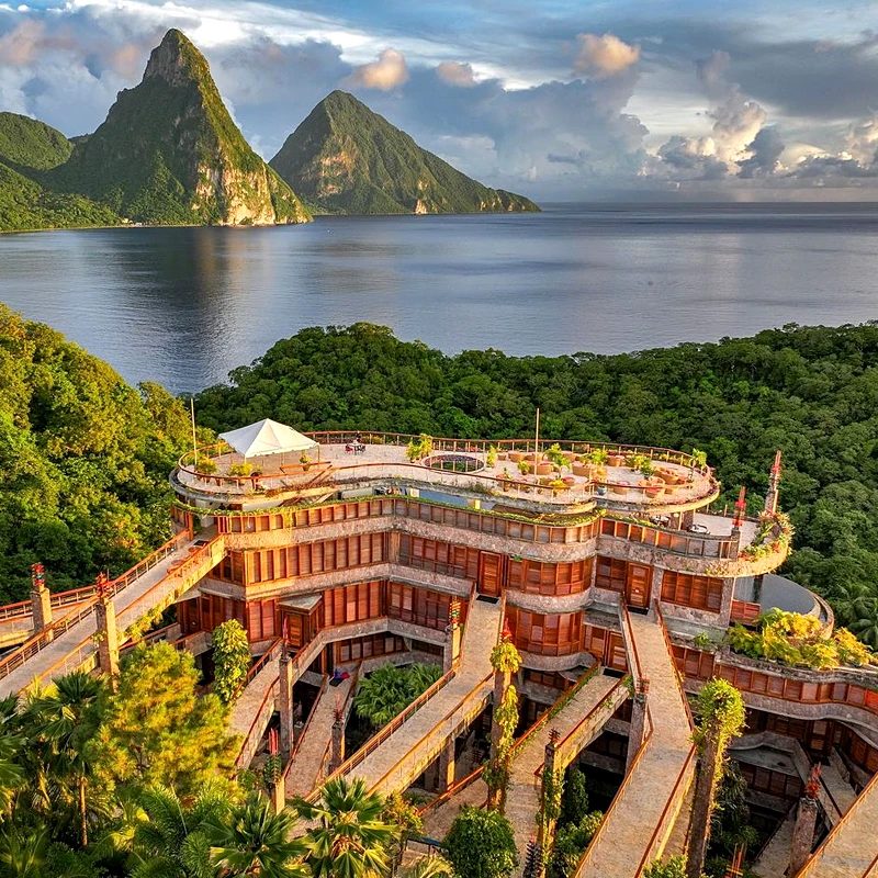 Experience Jade Mountain: Saint Lucia's Exclusive Retreat with All-Inclusive & Free Night!