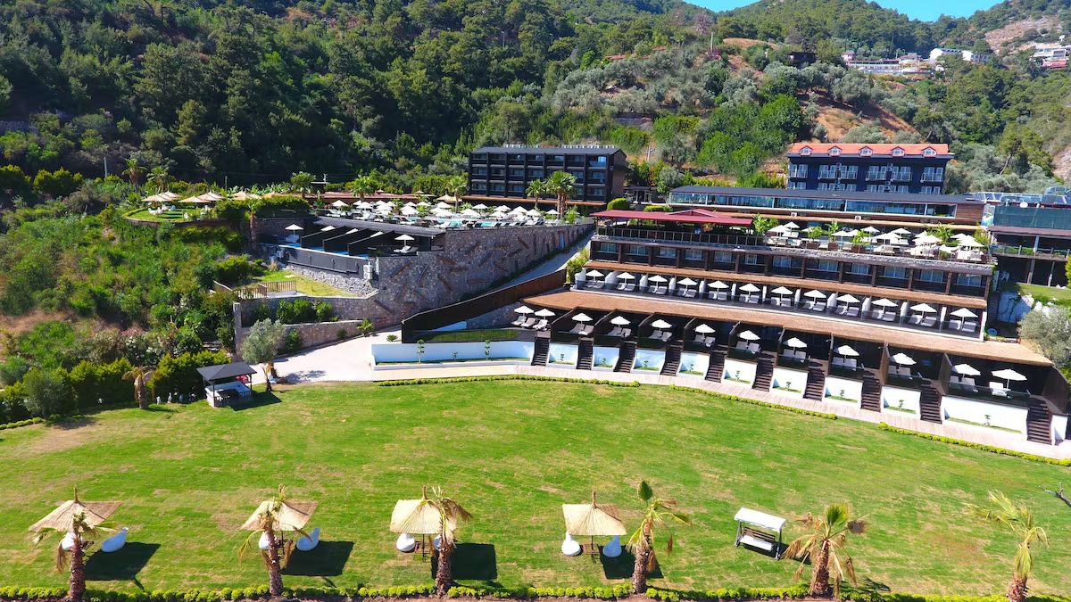 Escape to Manaspark Deluxe: All-Inclusive Turkish Delight in May 2027!