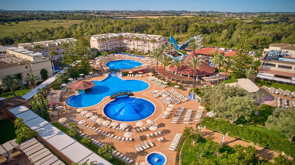 Zafiro Palace Alcudia – Luxury Family Escape in Mallorca